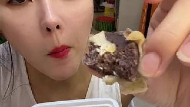 #各地特色月饼上分大赛 #不敢想象这一口多好吃 #好好吃饭好好生活 #从来没吃过这么好吃的东西 #吃