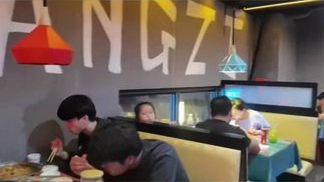 对不起，赖胖子给您道歉了，我们来晚了。超值特惠牛蛙煲只要89元，等你来抢。牛蛙煲美味可口，快来品尝吧