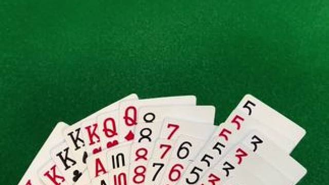 #是时候展现真正的技术了 #不管牌咋样气势不能输 #四人斗地主 #斗地主的百种姿势