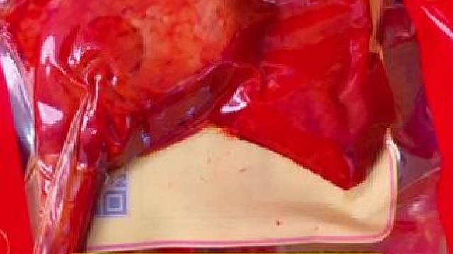 乡巴佬大鸭腿#好吃不贵经济实惠 #卤味熟食 #开袋即食 #零食推荐