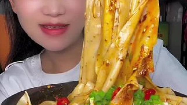 #麻辣鲜香 #饺子  #吃 #宽面