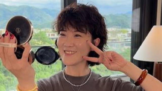 对于丛姐这种不经常化妆的人来说，这款气垫简直就是惊艳到了，真的非常自然