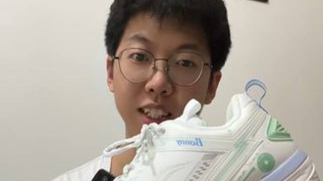 400档内均衡羽毛球鞋天花板 未来之镜3确实在这个段位可圈可点#羽毛球 #羽毛球鞋 #羽毛球鞋测评 