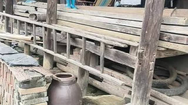 我想，这不需要太多的语言就把老人的孤独诠释的淋漓尽致吧，，，，#留守老人 #农村 #记录真实生活 #