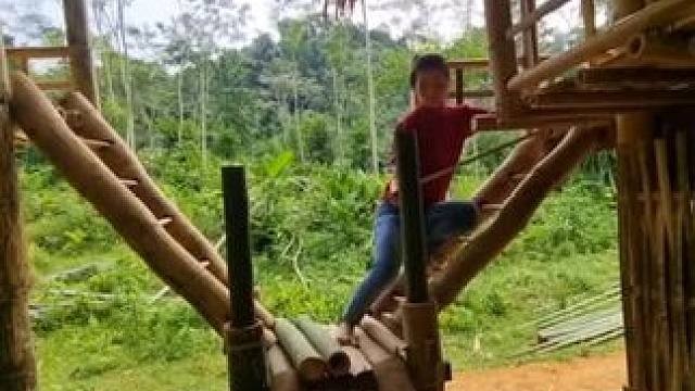 用竹子建造一个厨房和浴室生存挑战在森林中建造一个长长的森林#木屋建造完整版野外 #荒野建造 #我的乡