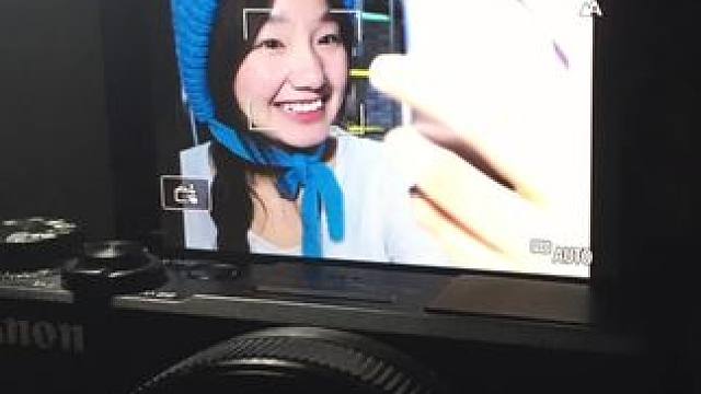 你开心的像个小孩子 