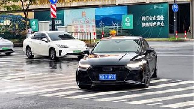 奥迪a7是理想
奥迪s7是梦想
奥迪rs7是痴心妄想#奥迪rs7 #奥迪a7 #奥迪s7