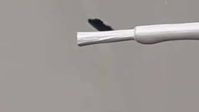 车子的小划痕小刮蹭用着急去补漆吗？会生锈吗？ 亲自划一下给大家演示不同划痕深度！拒绝焦虑#汽车划痕修