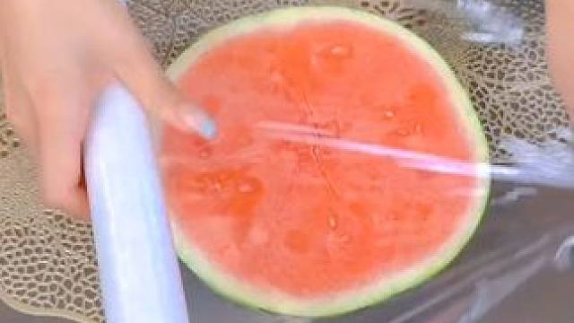 现在都开始用这个滑刀式保鲜膜了，一拉一滑，切的非常整齐，再也不会撕的像狗啃似的了#好物推荐  #滑刀