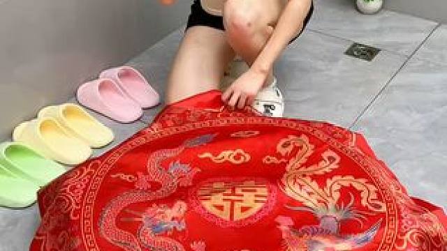 #可伸缩拖鞋架 ，凉鞋拖鞋用它收纳不占空间，还是个#可伸缩毛巾架 ，卫生间干净整洁多了#免打孔 #实