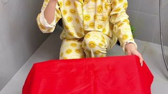 #可伸缩拖鞋架 ，凉鞋拖鞋用它收纳不占空间，还是个#可伸缩毛巾架 ，卫生间干净整洁多了#免打孔 #实