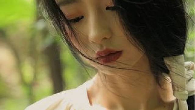 我们应该怎么描写风 #写真情绪片 #摄影约拍 #森系少女 #情绪风 #人像写真