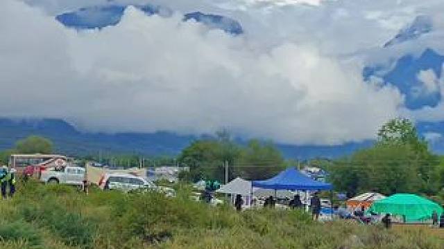 #这个秋天总要出去看看山水吧 #感受大自然的气息和美景 #最治愈的便是世间的山水 #不小心拿下了秋冬