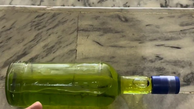 楼梯滚瓶子爆破解压时刻