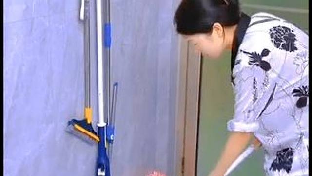 有了这个拖把夹，家里的拖把扫把能墙收纳了，不占空间拿取也方便 #实用省空间  #收纳整理  #吸盘拖