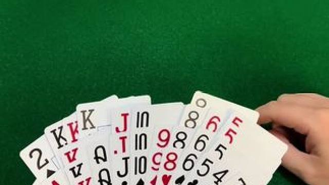 #是时候展现真正的技术了 #斗地主的百种姿势 #不管牌咋样气势不能输 #四人斗地主