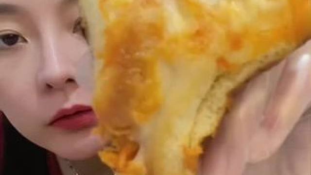 15.98个❤️#吃货的世界唯有美食不可辜负 #不敢想象这一口多好吃 #好好吃饭好好生活 #从来没吃