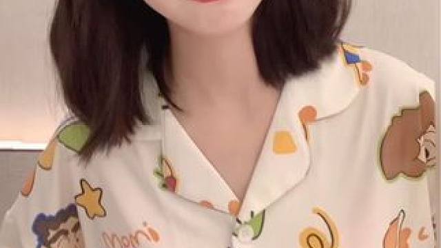 只有丑的才谈恋爱 我们美的卖空调 ๑•́₃ •̀๑#甜妹