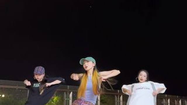 好舒服的城镇#明宰铉 #李泳知 #ineedagirl #太阳 #松弛感