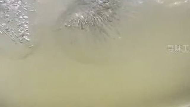 原来沙漠变绿洲是这么做的#沙漠 #果汁 #苹果汁