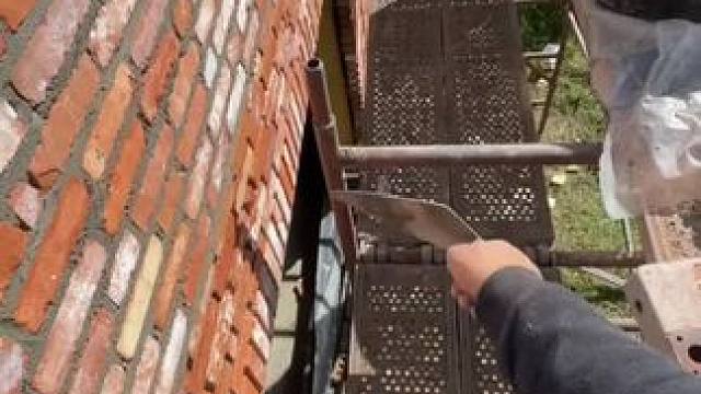 英国乡村二手红砖砌筑墙体施工！#砌墙 #红砖房 #红砖墙 #施工工艺 #解压视频