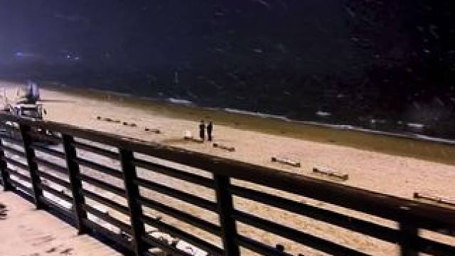 要是今年能跟你去海边看雪就好了.
#威海 #氛围感 #一起看海