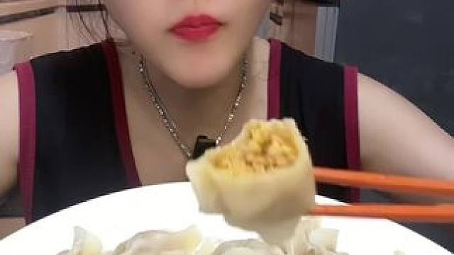 好吃 好吃#就问你们馋不馋就完了  #从来没吃过这么好吃的东西 #不敢想象这一口多好吃 #好吃的东西