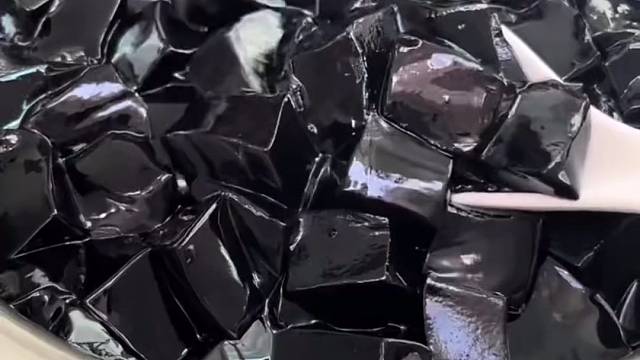 黑凉粉你们吃过没有