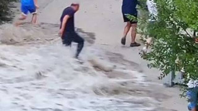 钱塘江大潮逆流而上百公里进入浦阳江威力还是如此惊人，“天下第一潮”名不虚传#钱塘江大潮 #安全观潮