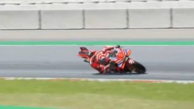#motogp #压弯 #摩托车比赛 #贴地飞行 #危险动作请勿模仿