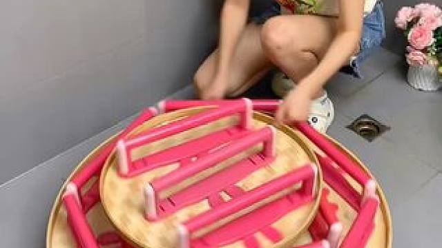 #可伸缩拖鞋架 ，凉鞋拖鞋用它收纳不占空间，还是个#可伸缩毛巾架 ，卫生间干净整洁多了#免打孔 #实