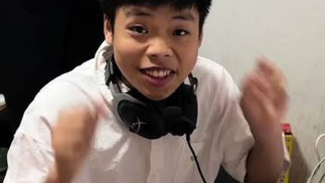 去电脑城配电脑，就喜欢跟老板砍价格，