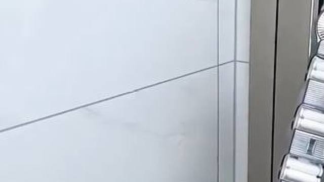 有了这个拖把夹，家里的拖把扫把能墙收纳了，不占空间拿取也方便 #实用省空间  #卫生间好物  #卫生