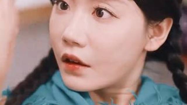 女子意外在河边捡到身受重伤的霸总，但他失忆早已忘记身份，霸总从此开启了村中生活....