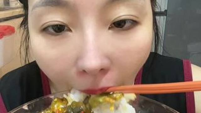 #吃货的世界唯有美食不可辜负 #从来没吃过这么好吃的东西 #好好吃饭好好生活 #不敢想象这一口多好吃