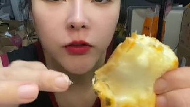 #吃货的世界唯有美食不可辜负 #好好吃饭好好生活 #从来没吃过这么好吃的东西 #不敢想象这一口多好吃