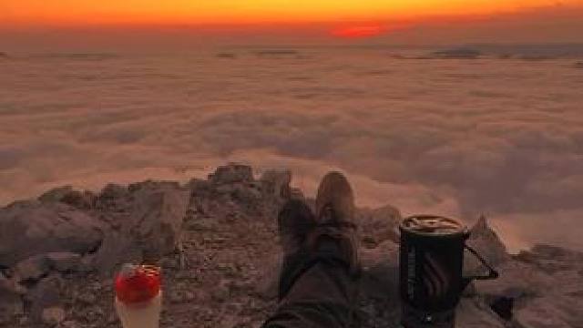 露营等太阳出来 #这个风景足够治愈你吗 #露营报告