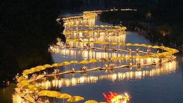 好消息，游客福利到了，金龙巡游可以乘坐了，以后会常常有了
#阳朔 #旅行推荐官 #桂林