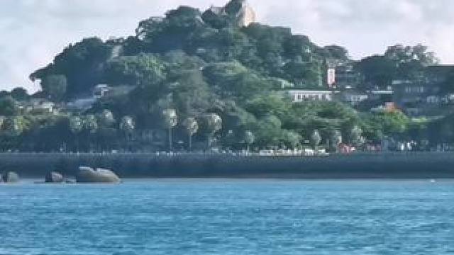 美丽鼓浪屿！每天吸引着各地的游客！#厦门风景视频 #鼓浪屿。