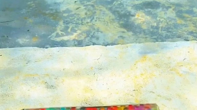 楼梯滚瓶子爆破解压时刻