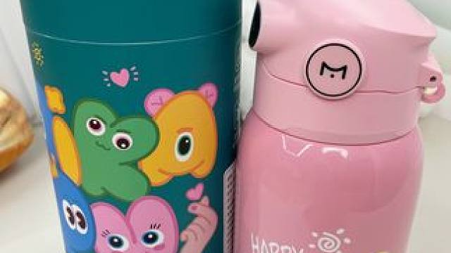 孩子在学校的饮水安全不容忽视，这款指纹杯316不锈钢材质，充电一次能用两三个月，家长放心又省心#水杯