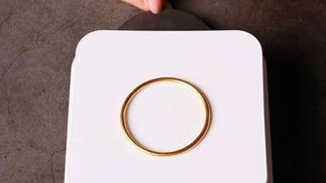 与其让孩子沉迷虚拟设定的手机游戏，不如陪他玩转这些真实现象的科学小实验，从小种下科学的种子 #物理启