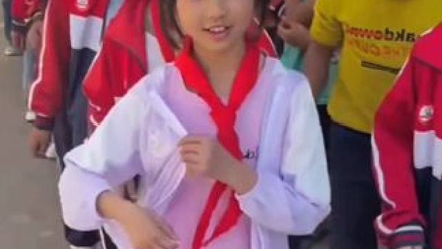 我们寨子全是明星，不信你看。#云南人的打跳是从小培养的 #云南人能歌善舞不分年龄 #云南打跳 #有一