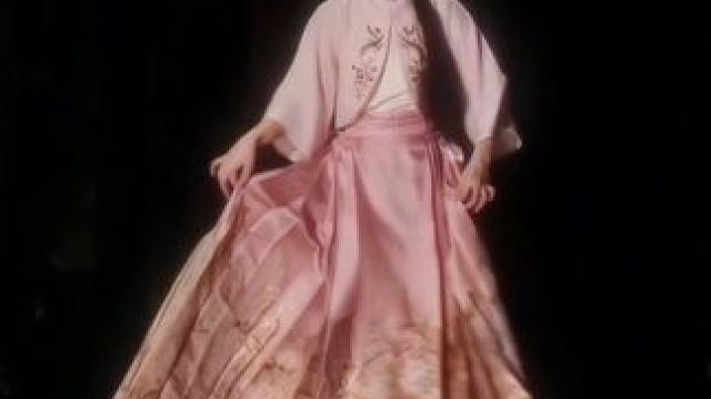 山有木兮木有枝，心悦君兮君不知#翻跳 #古典舞 #汉服 #怎叹 #马面裙