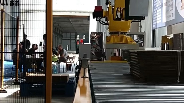 瓦楞纸纸板纸箱四轴码垛机械手