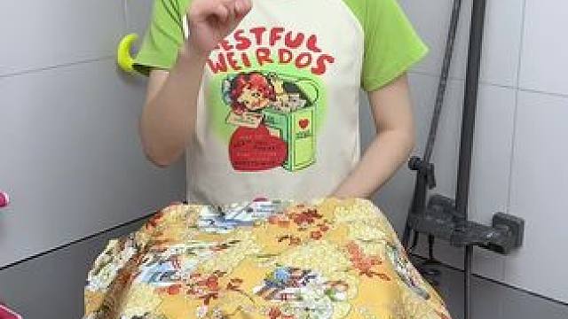 #可伸缩拖鞋架 ，凉鞋拖鞋用它收纳不占空间，还是个#可伸缩毛巾架 ，卫生间干净整洁多了#免打孔 #实