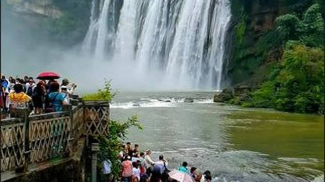 一生必去一次的黄果树瀑布，中华第一瀑，神秘壮观，魅力无限。