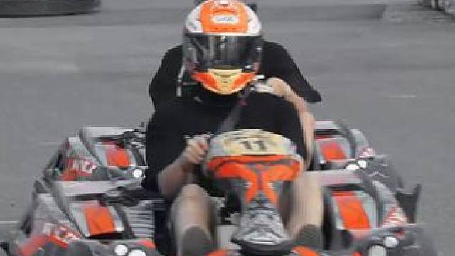 体会惊险刺激的竞速世界#卡丁车 #赛车 #赛道 #速度与激情 #卡丁车漂移