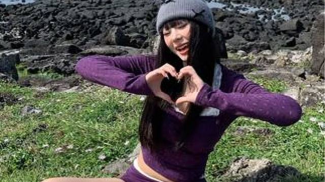 韩女海边度假就这么拍！#海边拍照 #拍照姿势