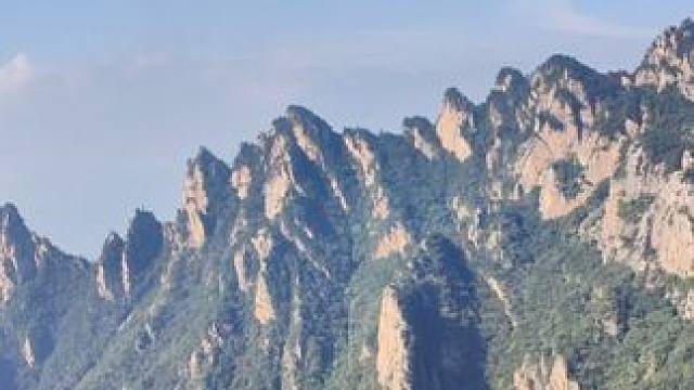 我能看见锯齿峰，是因为我在锯齿峰之外。